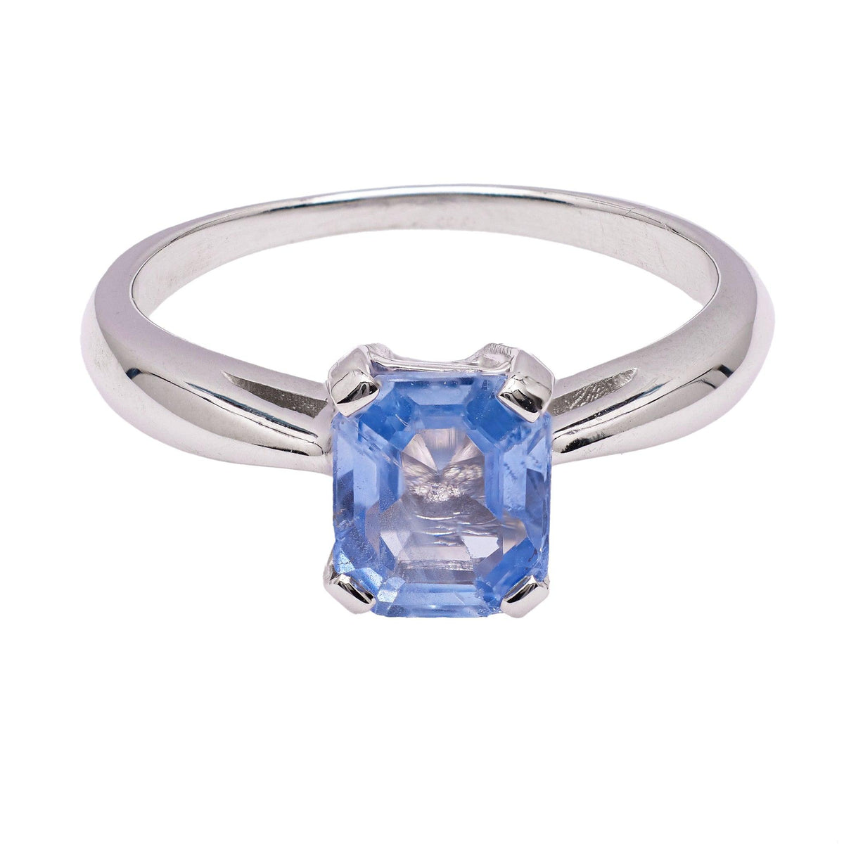 Vintage Sapphire 18k White Gold Solitaire Ring