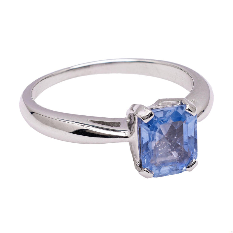 Vintage Sapphire 18k White Gold Solitaire Ring