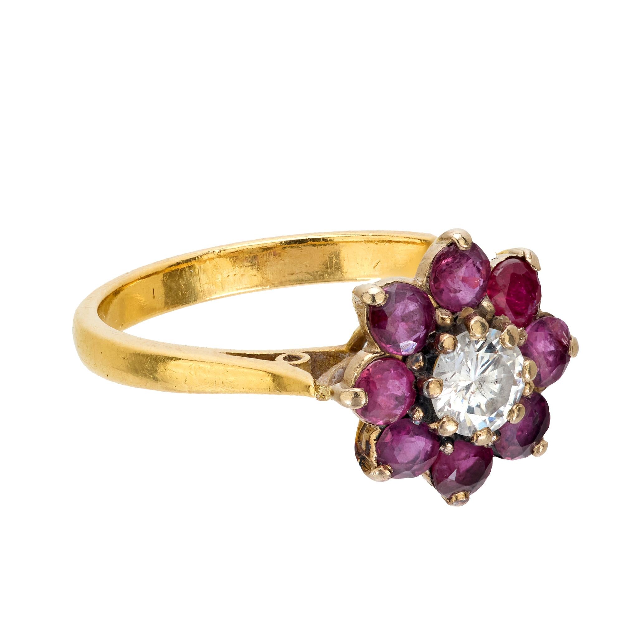 Vintage diamond ruby 18k yellow gold flower ring