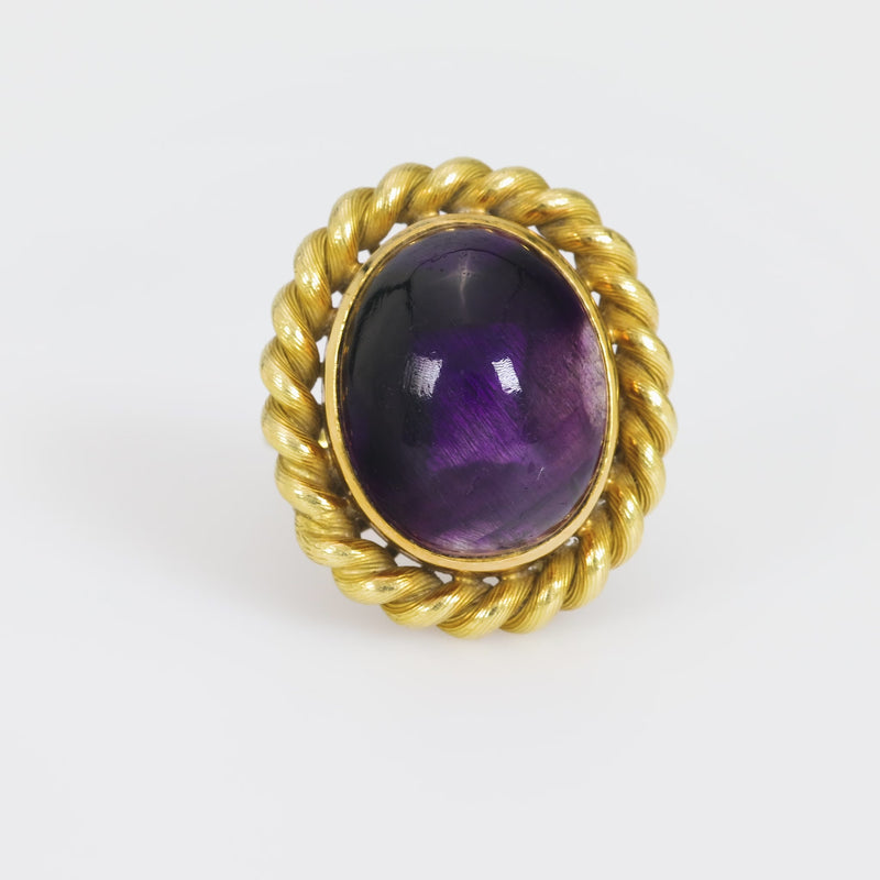 English Mid-Century 18k yellow gold amethyst ring