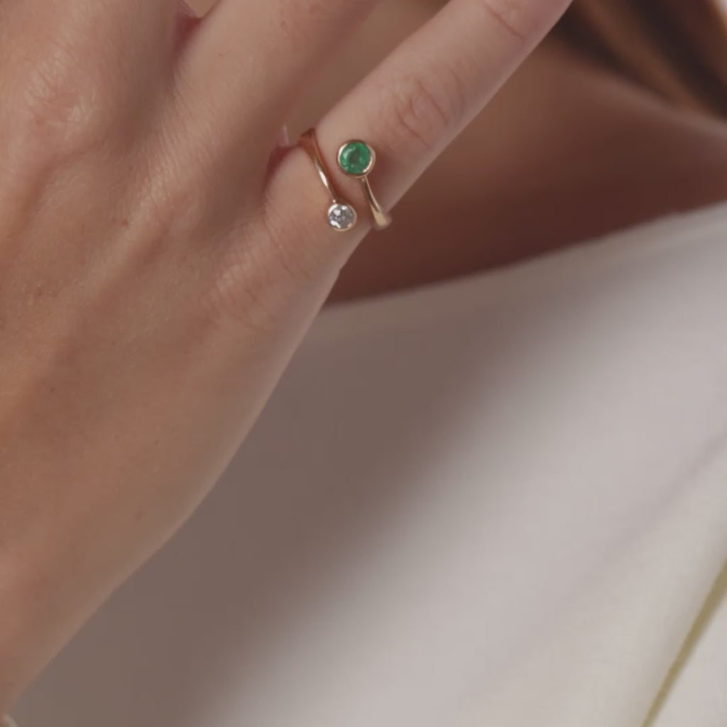Vintage old European cut diamond emerald 18k rose gold Toi et Moi ring