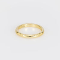 Modern 18k yellow gold wedding band