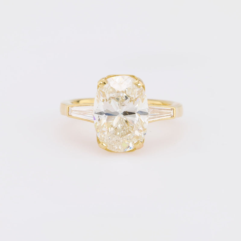 GIA 5.03 carat oval cut diamond 18k yellow gold engagement ring