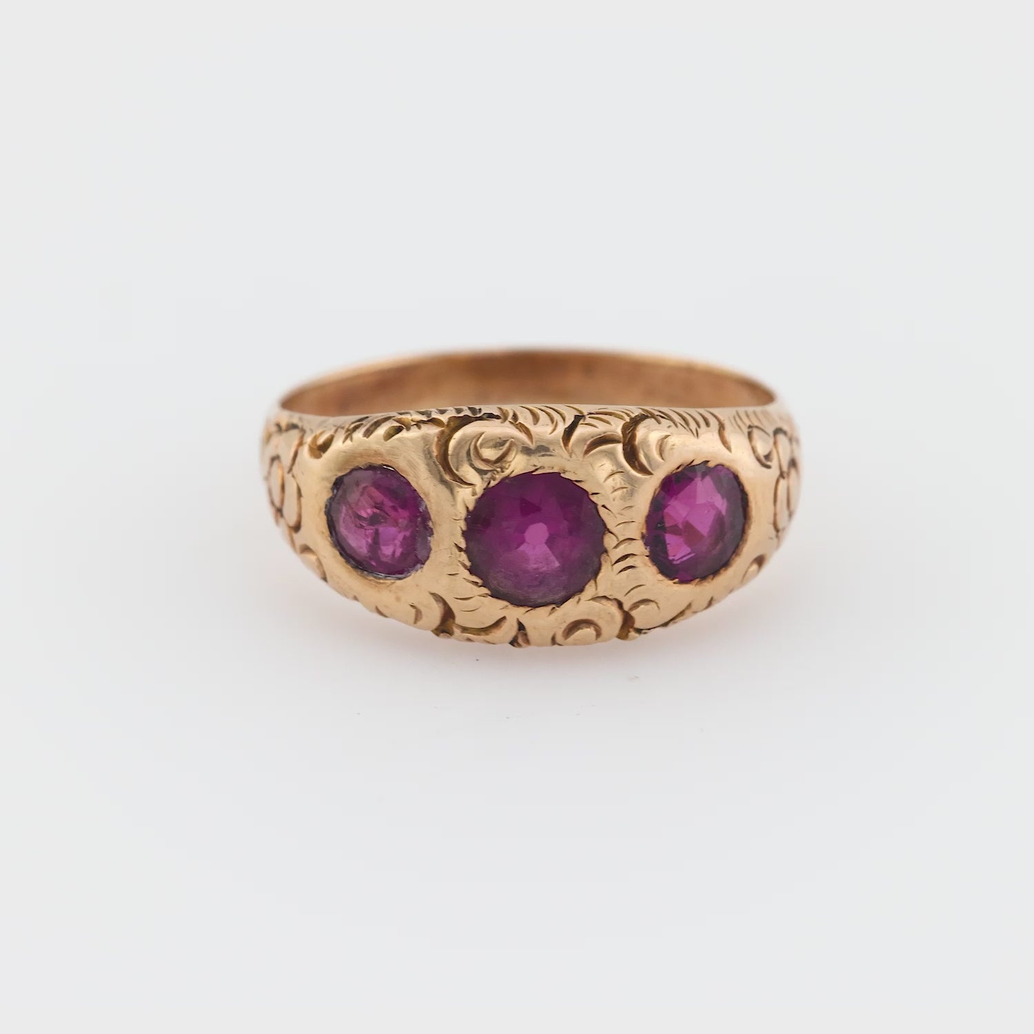 Victorian garnet 14k yellow gold 3 stone bezel ring