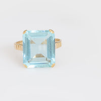 Retro 7.40 carat aquamarine 18k yellow gold solitaire ring