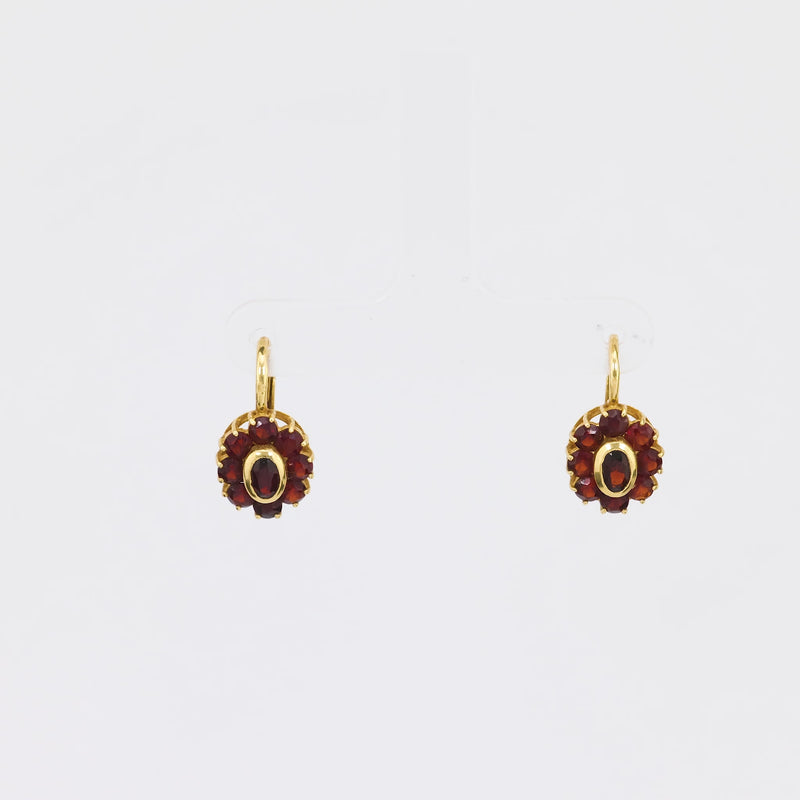 Vintage 2.1 Carat Total Weight Garnet 18K Yellow Gold Marguerite Earrings