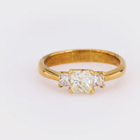 Vintage 1.17 carat diamond 18k yellow gold three stone engagement ring