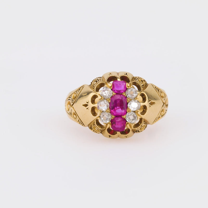 Antique ruby diamond 18k yellow gold ring