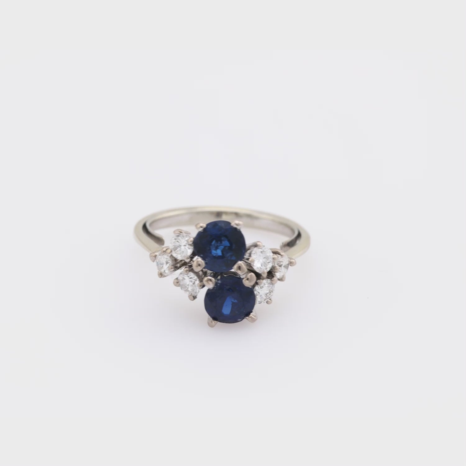 Vintage sapphire diamond 18k white gold ring