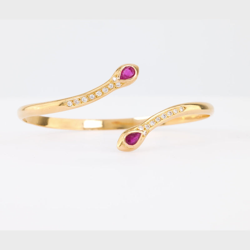 Vintage Ruby Diamond 18K Yellow Gold Snake Bangle