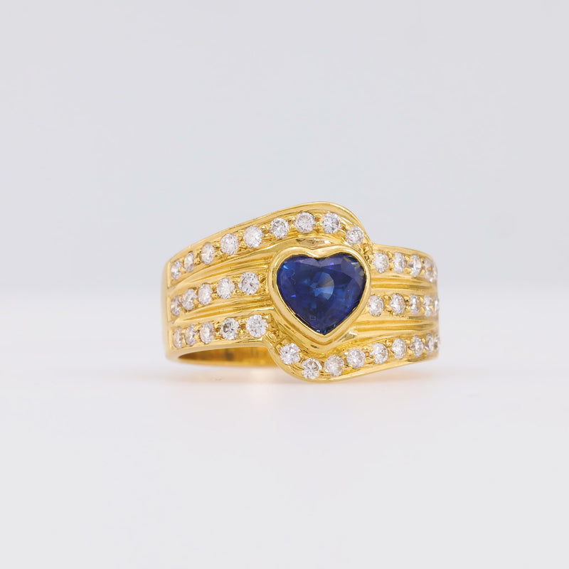 Vintage Heart Shape Sapphire Diamond 18K Yellow Gold Ring