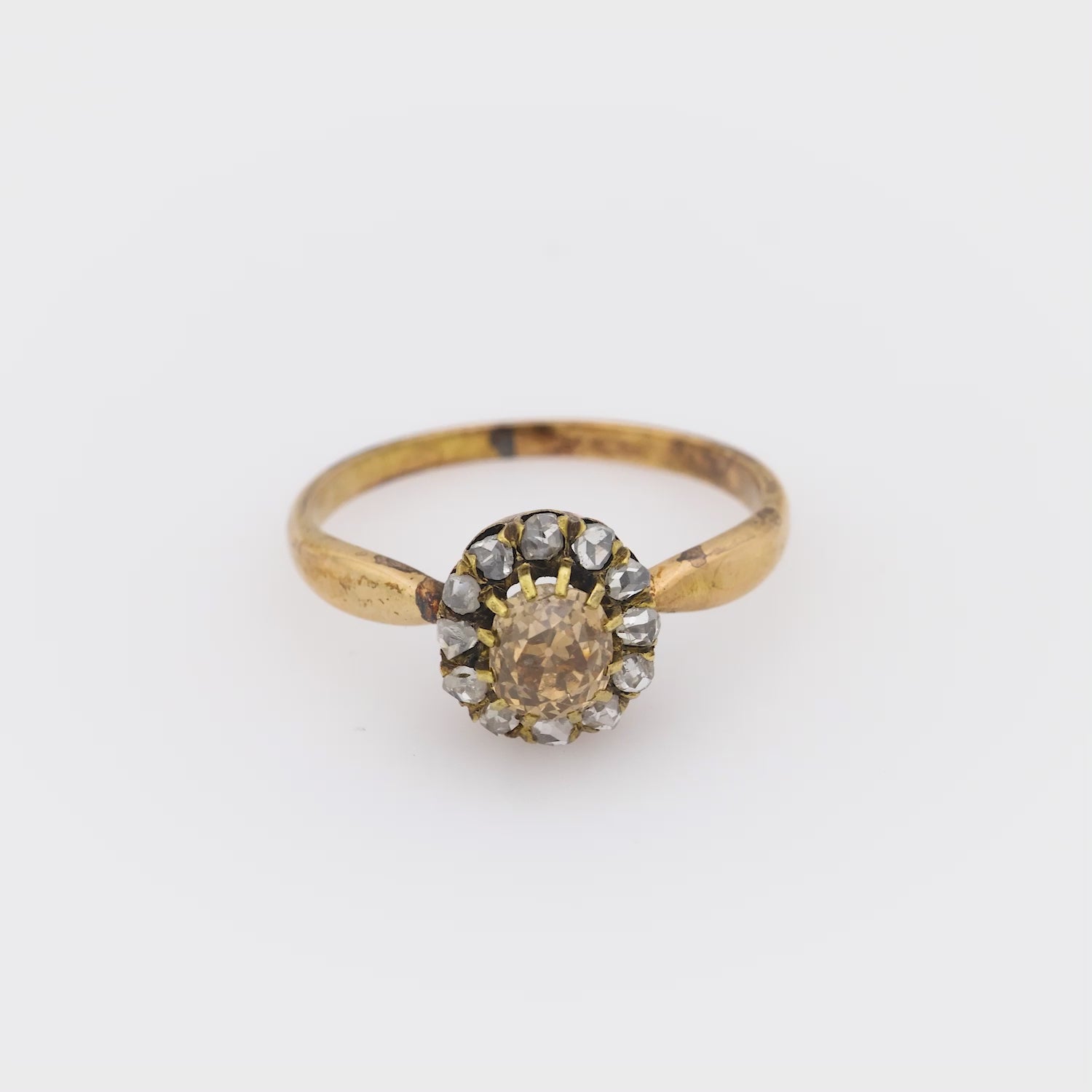 Victorian old mine cut diamond 18k yellow gold cluster ring
