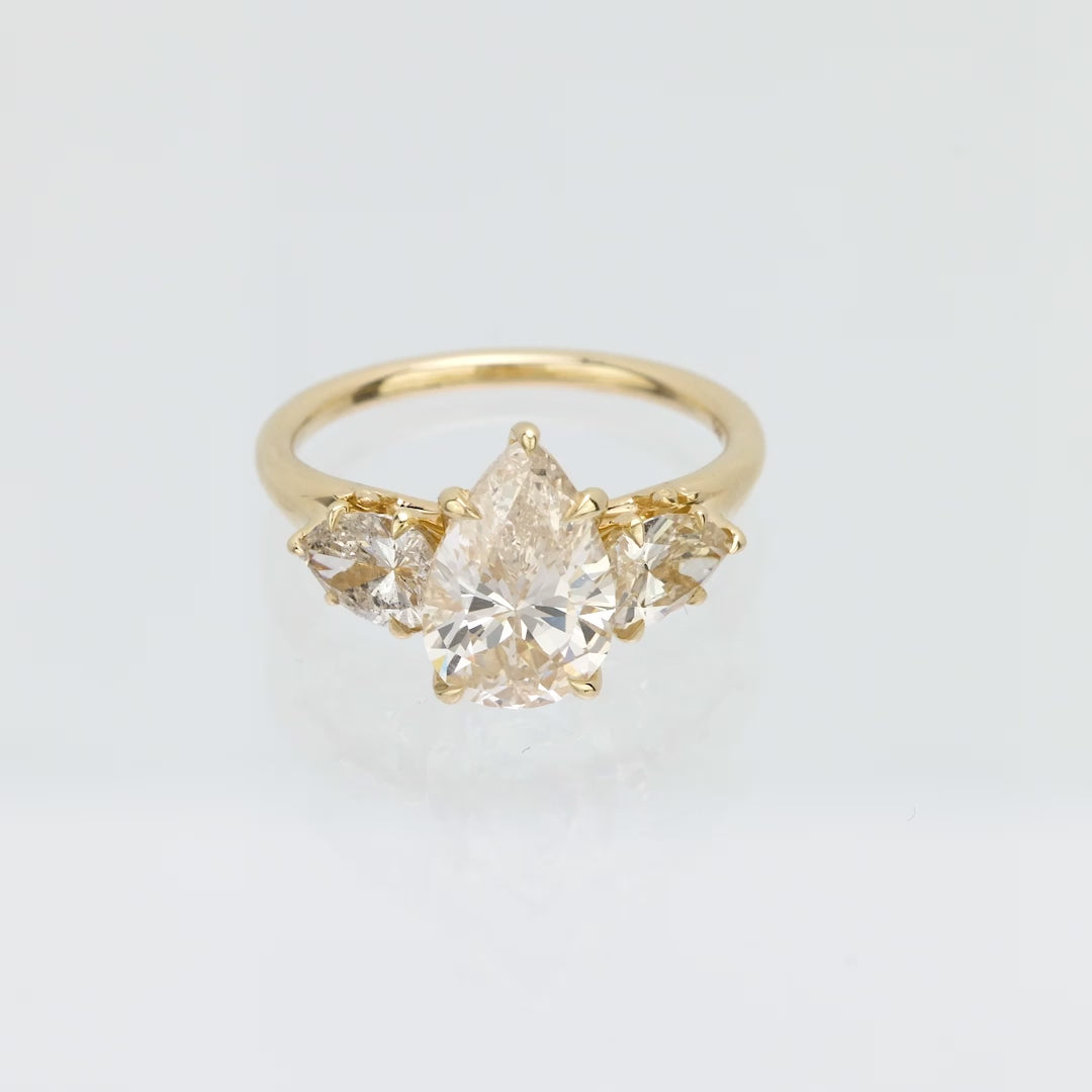 Vintage GIA 2.50 carat pear cut diamond 14k yellow gold engagement ring