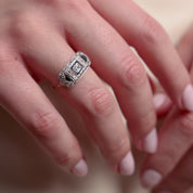 Edwardian old mine cut diamond sapphire 18k yellow gold ring