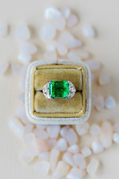 Kentshire | Art Deco Colombian Emerald Diamond Platinum Engagement Ring
