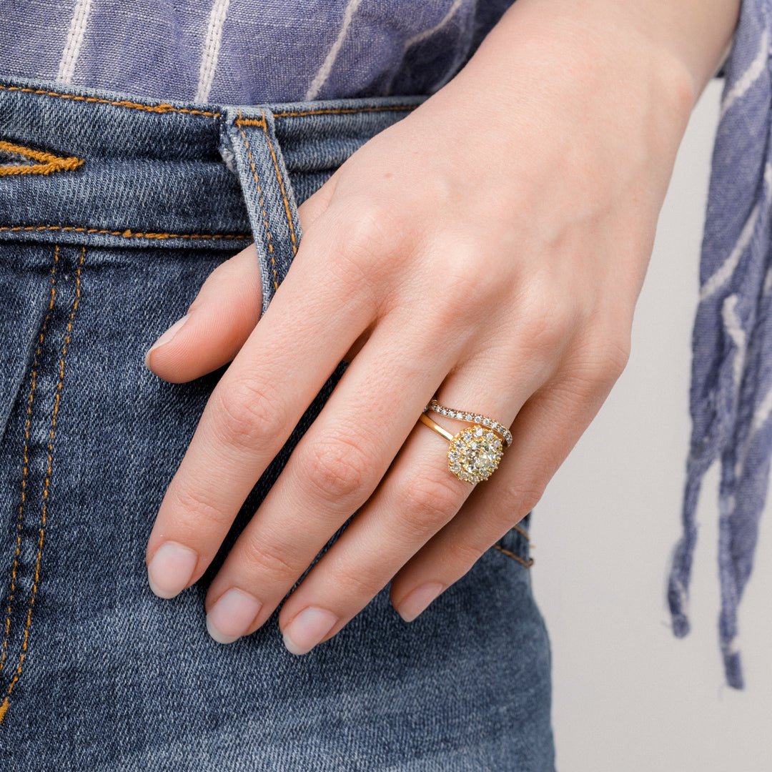 Yellow Gold Curved Bonaventure - T&H Exclusive