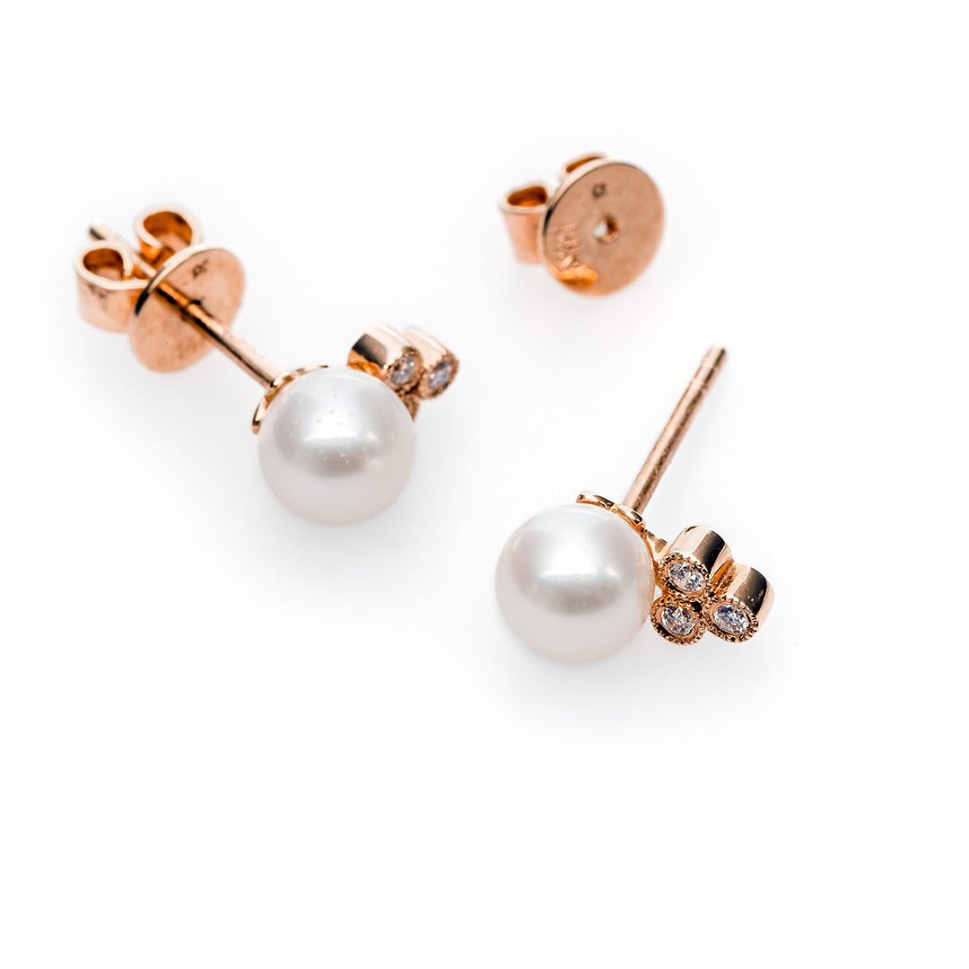 Pearl & Diamond Earrings for Your Wedding Day 