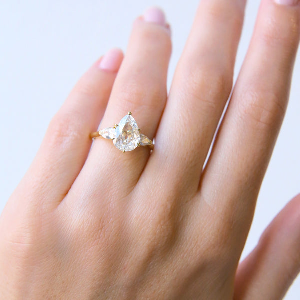 A Magnificent 18k Yellow Gold and Diamond Three-Stone Engagement Ring | Seabreeze
